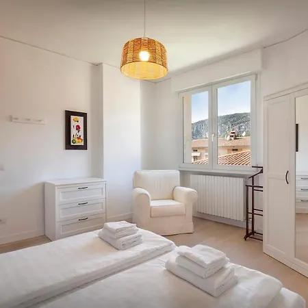 Residenza Ca' Bianca - A Due Passi Dal Apartamento Garda (Verona)